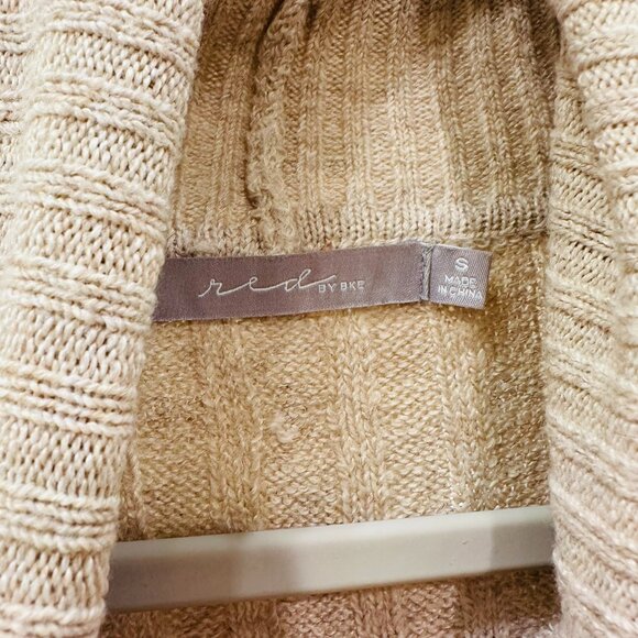 Red by BKE Cable Knit Sweater - Picture 2 of 4